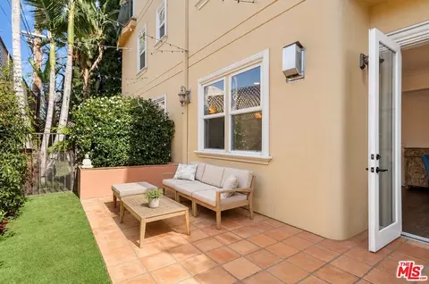1050 N Edinburgh Ave #103, West Hollywood, CA 90046