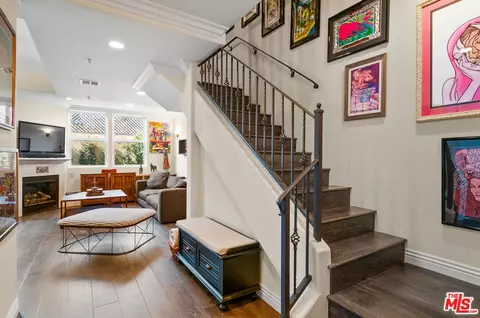 1050 N Edinburgh Ave #103, West Hollywood, CA 90046