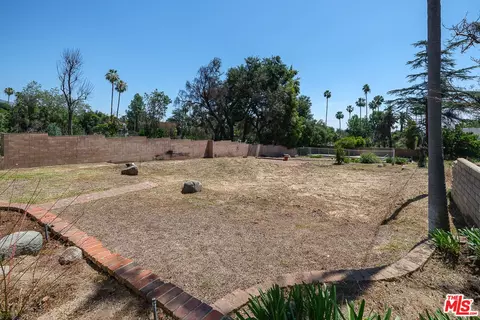 1212 E Palm St, Altadena, CA 91001 photo 5