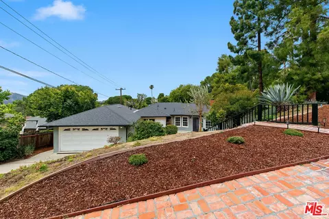 2904 Highridge Rd, La Crescenta, CA 91214