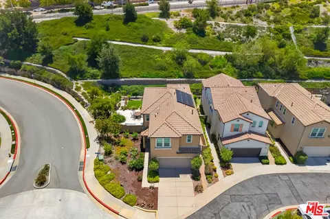 View/Area - 19860 Via Ott, Newhall, CA 91321 photo 2 of 3