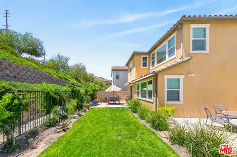 Exterior - 19860 Via Ott, Newhall, CA 91321 photo 2 of 4