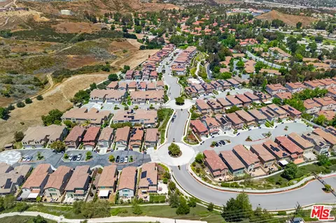 View/Area - 19860 Via Ott, Newhall, CA 91321 photo 3 of 3