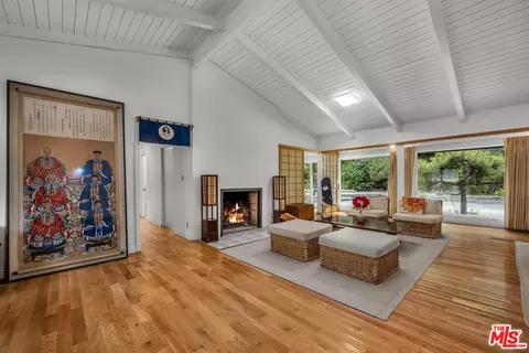 2557 Laurel Pass, Los Angeles, CA 90046