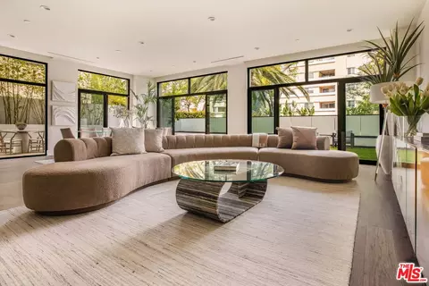 425 N Palm Dr #103, Beverly Hills, CA 90210