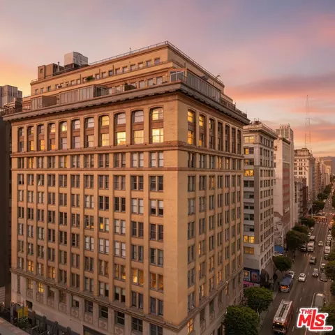 215 W 7th St #602, Los Angeles, CA 90014