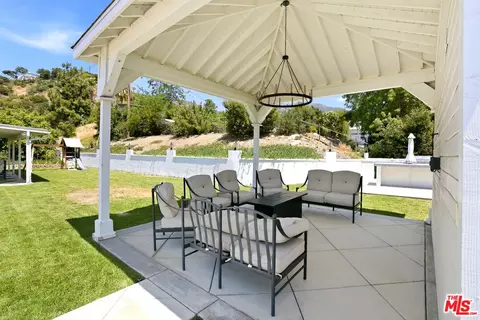 Other - 10416 Glory Ave, Tujunga, CA 91042 photo 11 of 16