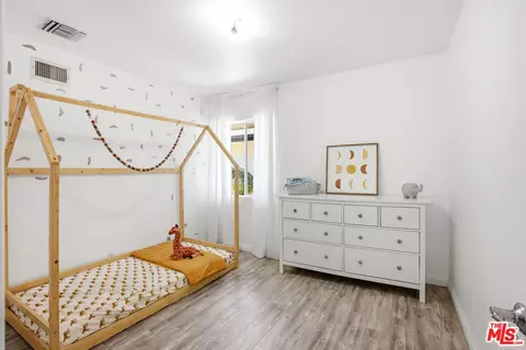 Bedroom - 10416 Glory Ave, Tujunga, CA 91042 photo 7 of 7