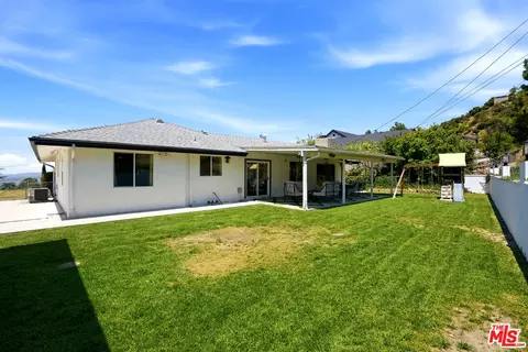 Exterior - 10416 Glory Ave, Tujunga, CA 91042 photo 2 of 7
