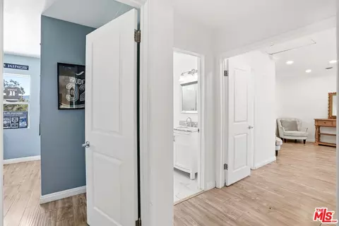 Entry Way - 10416 Glory Ave, Tujunga, CA 91042 photo 3 of 3