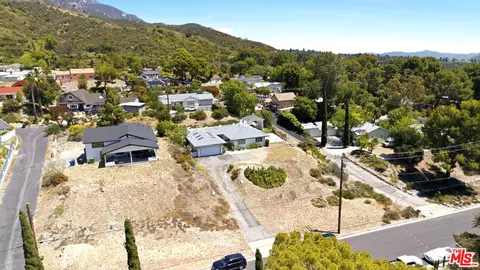 View/Area - 10416 Glory Ave, Tujunga, CA 91042 photo 1 of 6