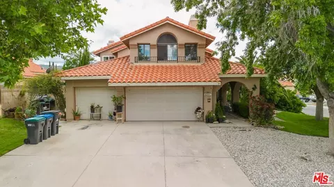 Exterior - 42665 Tempo Dr, Lancaster, CA 93536 photo 2 of 8