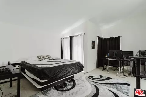 Bedroom - 42665 Tempo Dr, Lancaster, CA 93536 photo 6 of 6