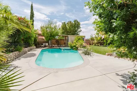 Exterior - 42665 Tempo Dr, Lancaster, CA 93536 photo 7 of 8