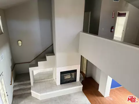 Living - 19196 Pine Way, Apple Valley, CA 92308 photo 14 of 15