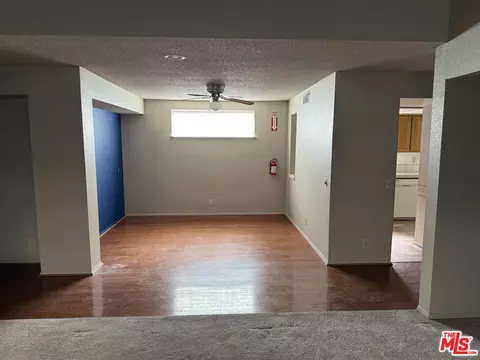 Living - 19196 Pine Way, Apple Valley, CA 92308 photo 3 of 15
