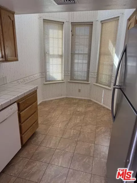 Kitchen - 19196 Pine Way, Apple Valley, CA 92308 photo 2 of 3