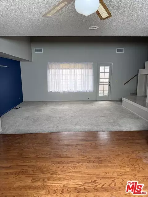 Living - 19196 Pine Way, Apple Valley, CA 92308 photo 2 of 15