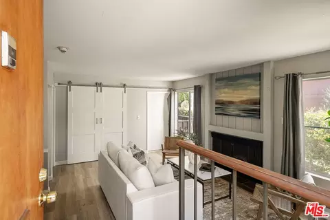 5124 Maytime Ln, Culver City, CA 90230