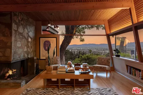 3580 Multiview Dr, Los Angeles, CA 90068