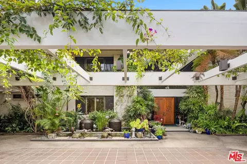 715 N Beverly Dr, Beverly Hills, CA 90210