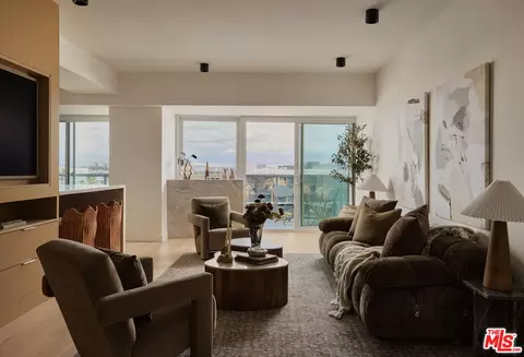 13600 Marina Pointe Dr #604, Marina Del Rey, CA 90292