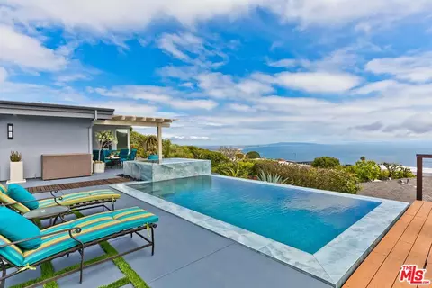 1334 Charmel Pl, Pacific Palisades, CA 90272