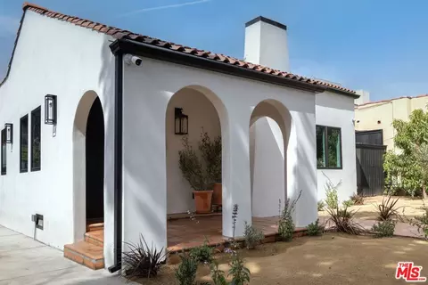 2101 Yosemite Dr, Los Angeles, CA 90041