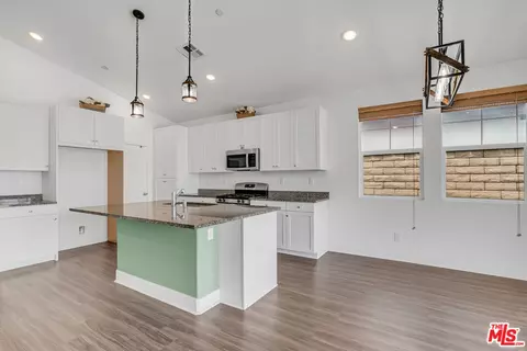 Entry Way - 84112 Caviano Dr, Indio, CA 92203 photo 8 of 10
