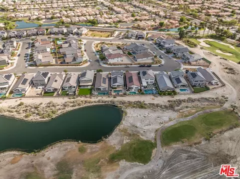 View/Area - 84112 Caviano Dr, Indio, CA 92203 photo 2 of 11
