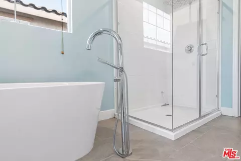 Bath - 84112 Caviano Dr, Indio, CA 92203 photo 2 of 3