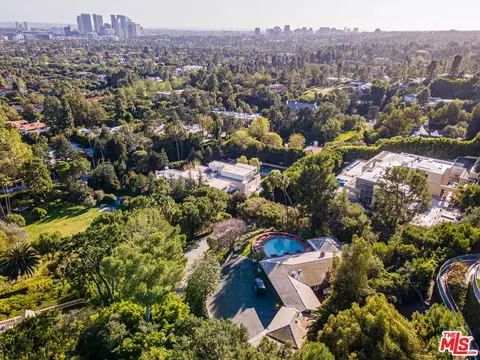 1114 Calle Vista Dr, Beverly Hills, CA 90210