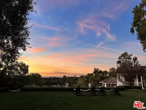1267 Villa Woods Dr, Pacific Palisades, CA 90272