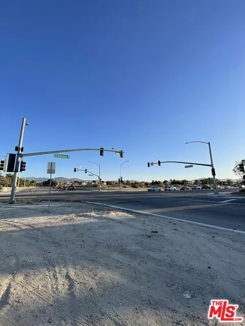 55 E Avenue R Ave #R, Palmdale, CA 93550