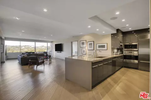 865 Comstock Ave #16F, Los Angeles, CA 90024