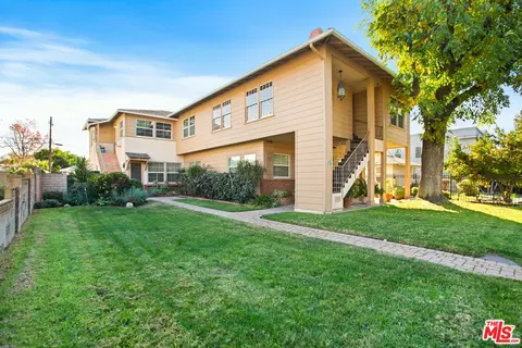 6504 Woodley Ave, Van Nuys, CA 91406