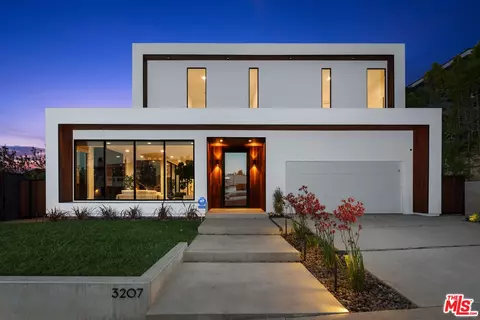 3207 Maplewood Ave, Los Angeles, CA 90066