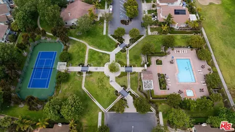 View/Area - 2211 Pebble Beach Trl, Oxnard, CA 93036 photo 7 of 7