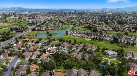 View/Area - 2211 Pebble Beach Trl, Oxnard, CA 93036 photo 3 of 7