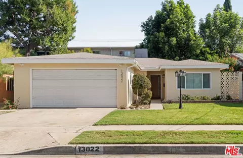 13022 Aetna St, Valley Glen, CA 91401