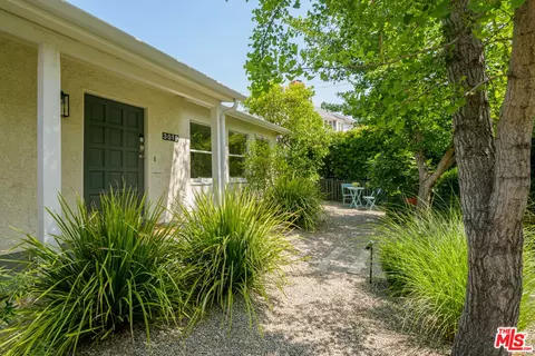 3019 Maxwell St, Los Angeles, CA 90027