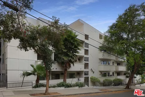 960 Larrabee St #218, West Hollywood, CA 90069