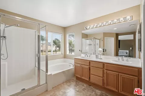 Bath - 44672 Brookvail Ct, Temecula, CA 92592 photo 1 of 3