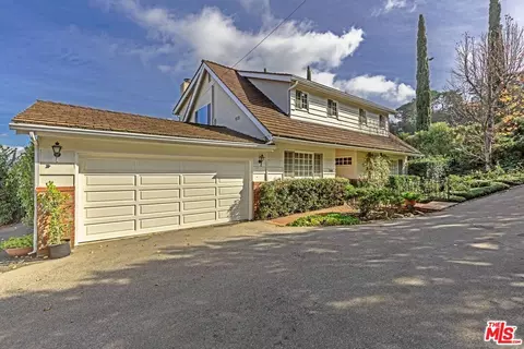 7815 Mulholland Dr, Los Angeles, CA 90046