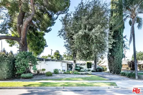 16320 Gledhill St, North Hills, CA 91343