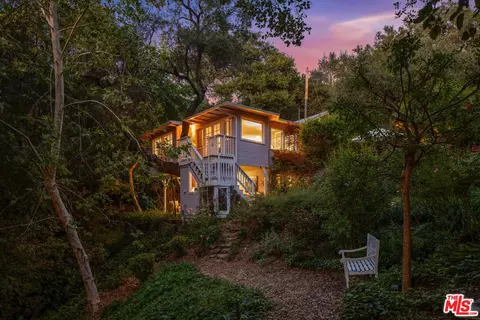 21714 Encina Rd, Topanga, CA 90290