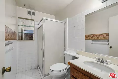 Bath - 627 Mount St, Diamond Bar, CA 91765 photo 1 of 4