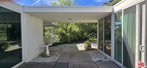 1905 Beverly Pl, Beverly Hills, CA 90210