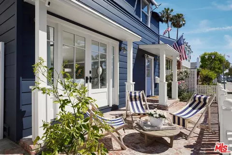 204 Pearl Ave, Newport Beach, CA 92662
