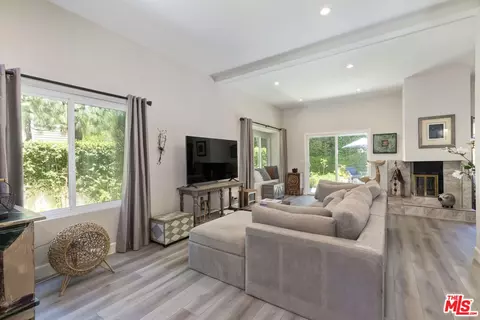 29700 Windsong Ln, Agoura Hills, CA 91301